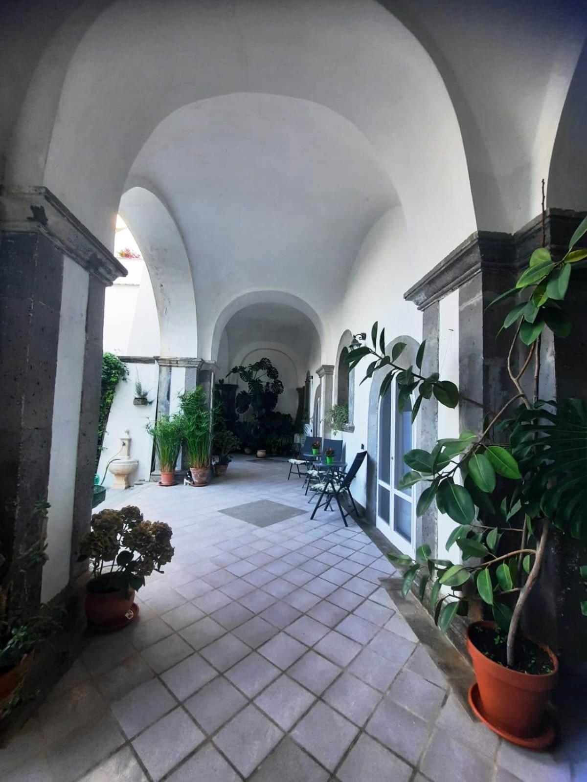 La Casa Delle Camelie Hotell Meta Exteriör bild